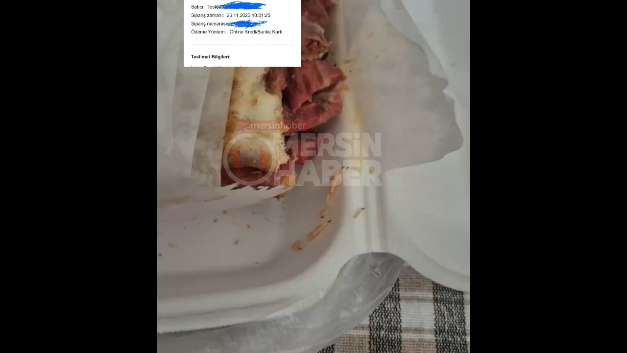 Mersin'de Bir Tost Siparişinde Canlı Kurtlar Çıktı.. Video Kayıtları