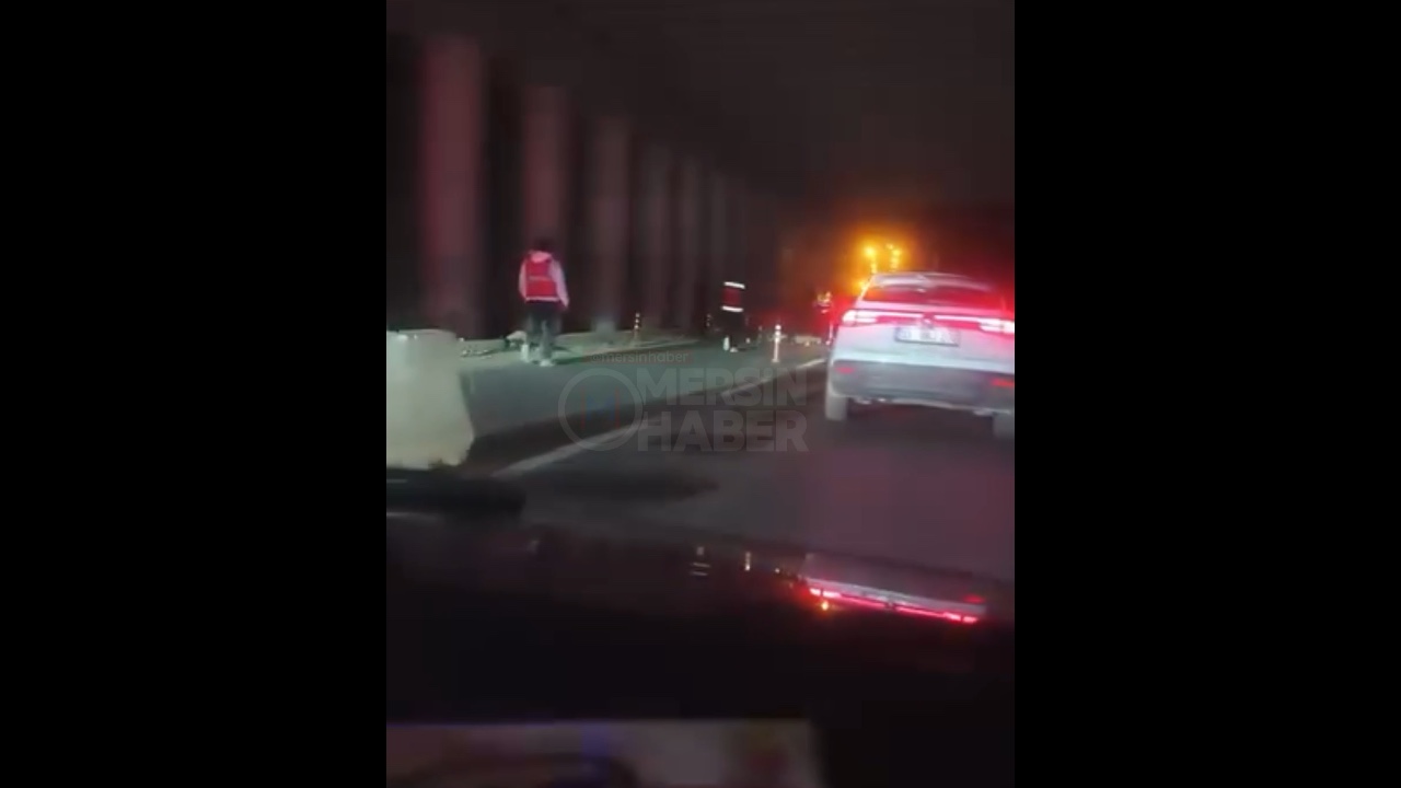 Mersin Erdemli Arpaçbahşiş Mahallesi'nde yaşanan motosiklet kazasında sürücü yaralandı. Olayın görüntüleri burada