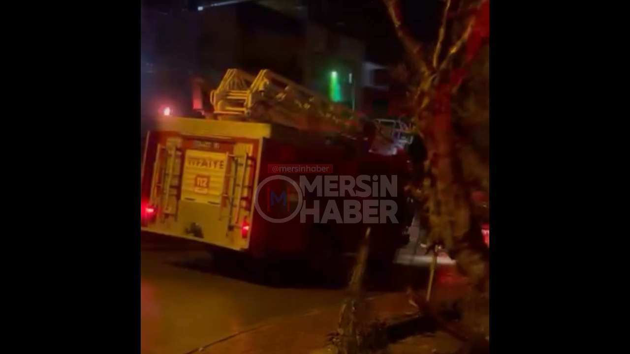 Mersin Toroslar'da Akşam Saatlerinde Çıkan Yangın Paniğe Neden Oldu.. Video Haber